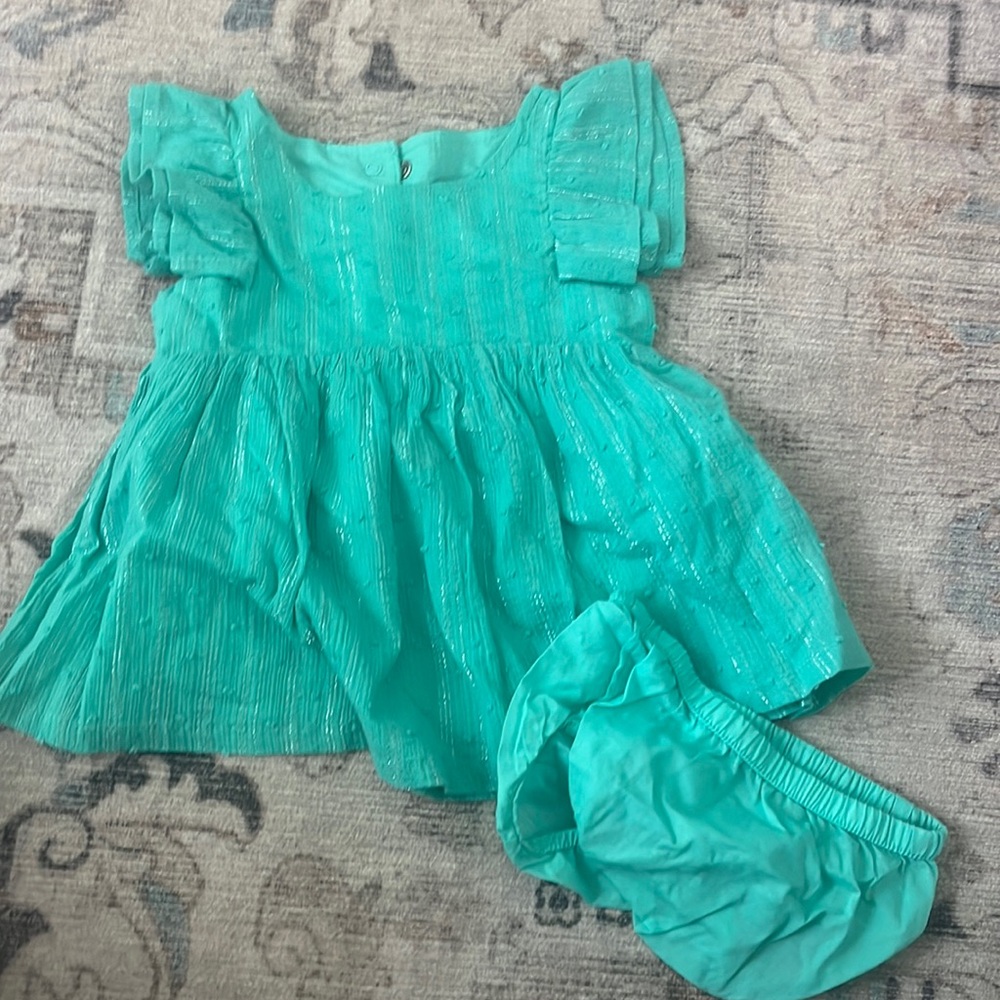 Baby girl dress with matching bloomers